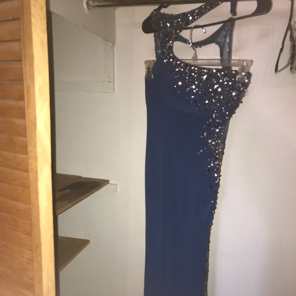Prom Dress - Picture 2 of 6